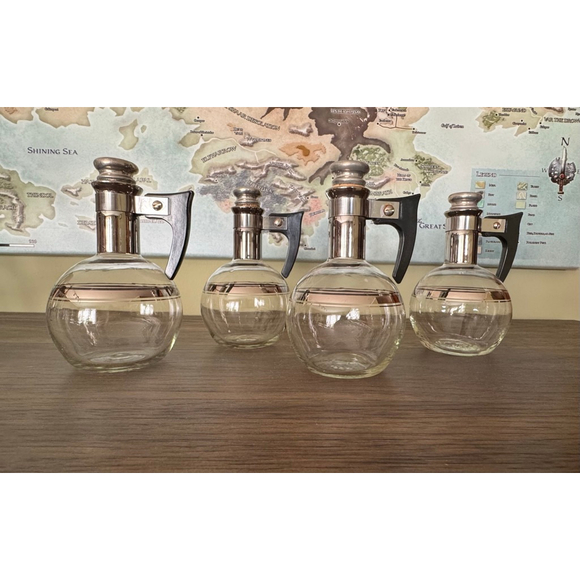 Unbranded Other - Set of 4 Mid-Century Glass Cruets w/ Bakelite Handles